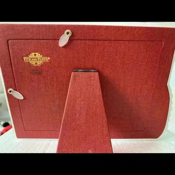 Fritz & Floyd Collectable Holiday Happenings Frame - Picture 4 of 7